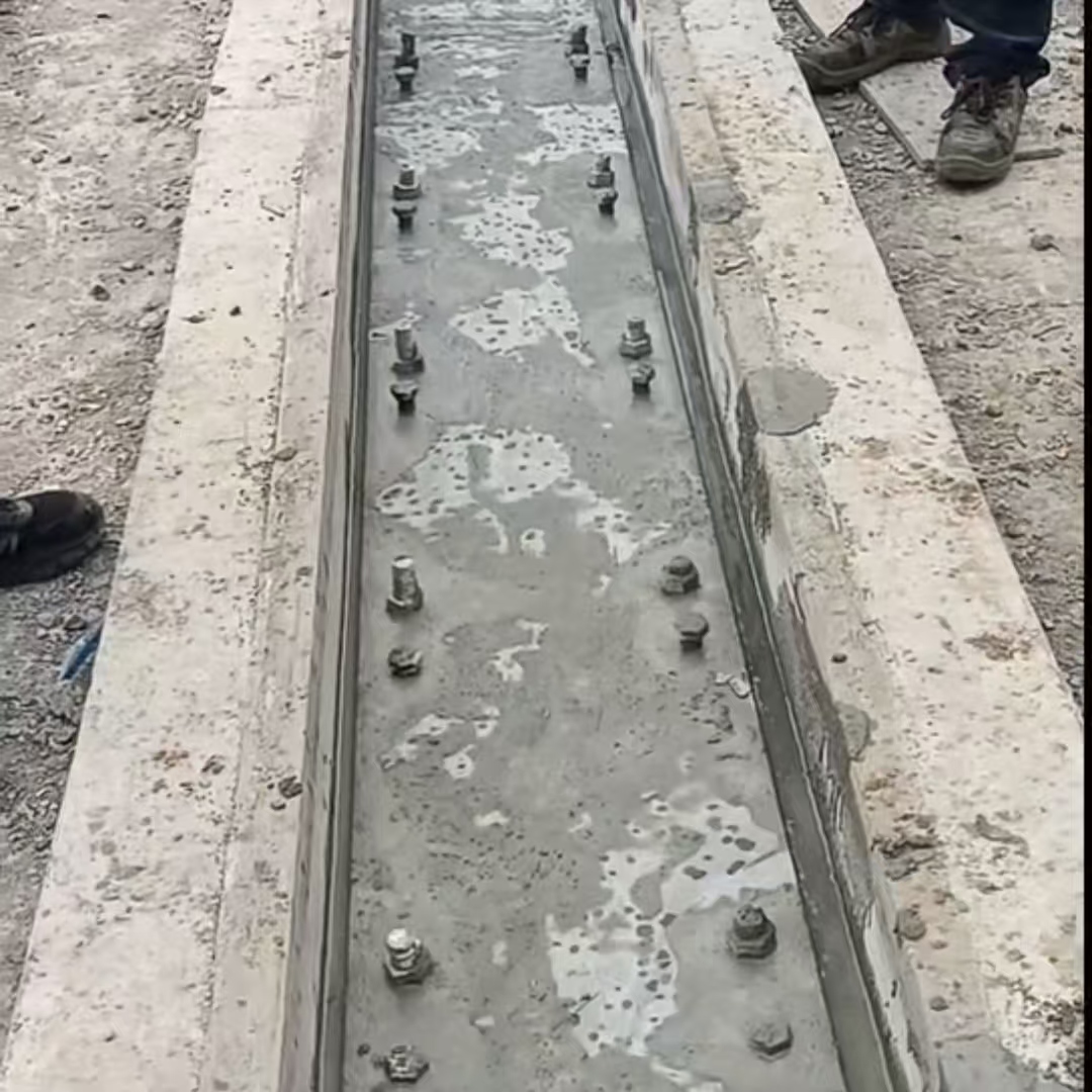 海口港口码头起重机龙门吊重型机械设备稳固用早强快凝轨道胶泥